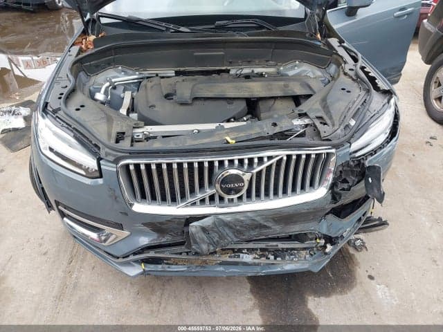 2023 VOLVO XC90 B6 PLUS 7-SEATER 10