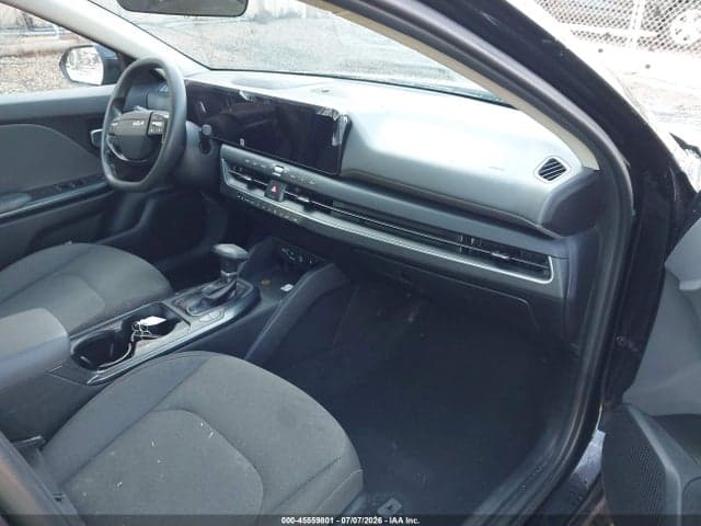 2025 KIA K4 LXS 5