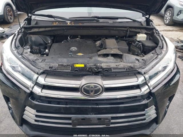 2017 TOYOTA HIGHLANDER LIMITED PLATINUM 10