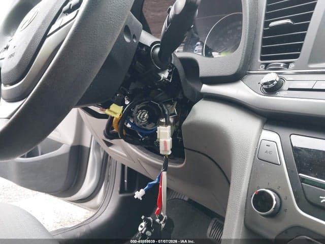 2018 HYUNDAI ELANTRA SEL 17