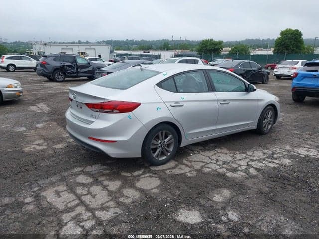 2018 HYUNDAI ELANTRA SEL 4
