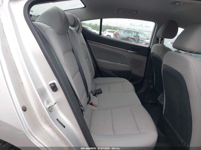 2018 HYUNDAI ELANTRA SEL 8