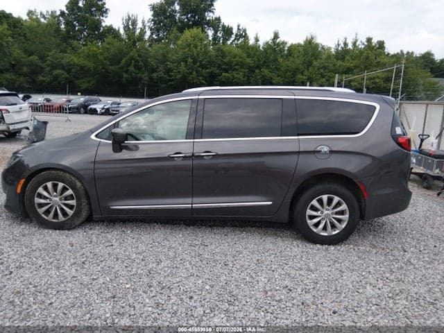 2018 CHRYSLER PACIFICA TOURING L 13