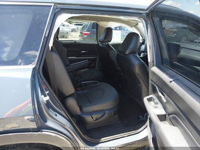2025 TOYOTA GRAND HIGHLANDER XLE 8