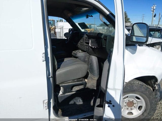 2017 CHEVROLET EXPRESS 2500 1WT 5