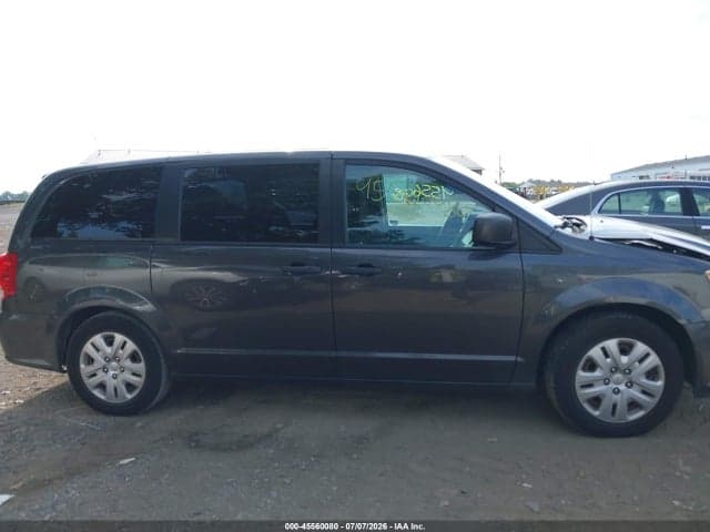 2019 DODGE GRAND CARAVAN SE 13