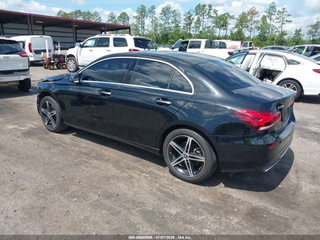 2019 MERCEDES-BENZ A 220 4MATIC 3