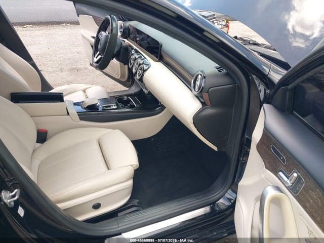 2019 MERCEDES-BENZ A 220 4MATIC 5