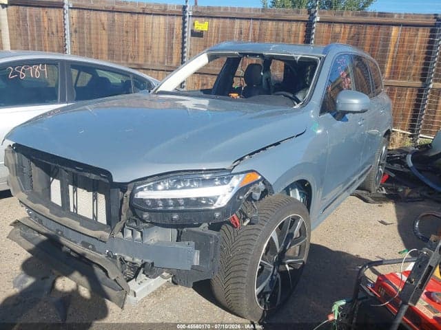 2023 VOLVO XC90 B6 PLUS 7-SEATER 2
