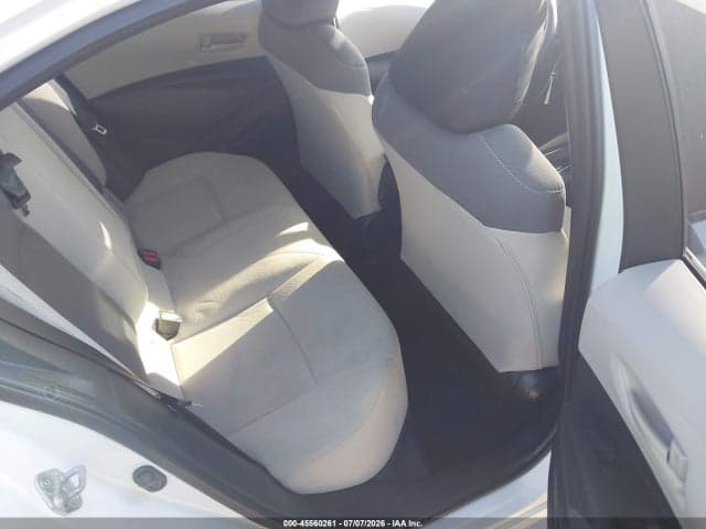 2022 TOYOTA COROLLA LE 8