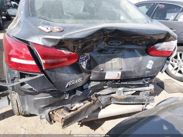 2017 FORD FOCUS SE 6