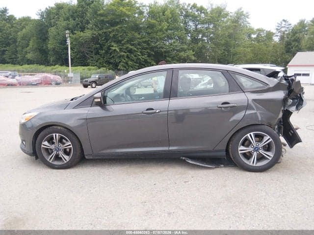 2017 FORD FOCUS SE 14