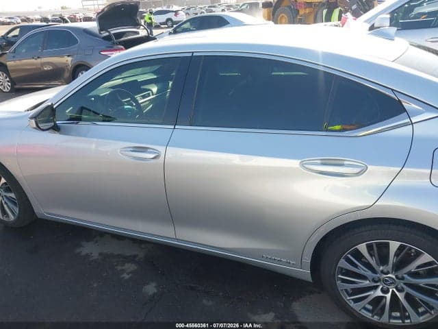 2019 LEXUS ES 300H 15