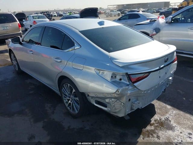 2019 LEXUS ES 300H 3