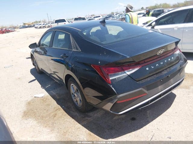 2025 HYUNDAI ELANTRA SE 3
