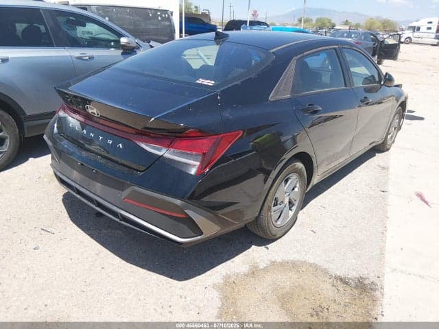 2025 HYUNDAI ELANTRA SE 4