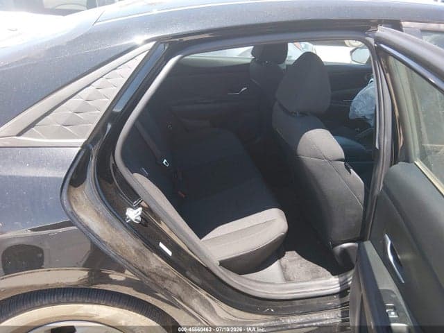 2025 HYUNDAI ELANTRA SE 8