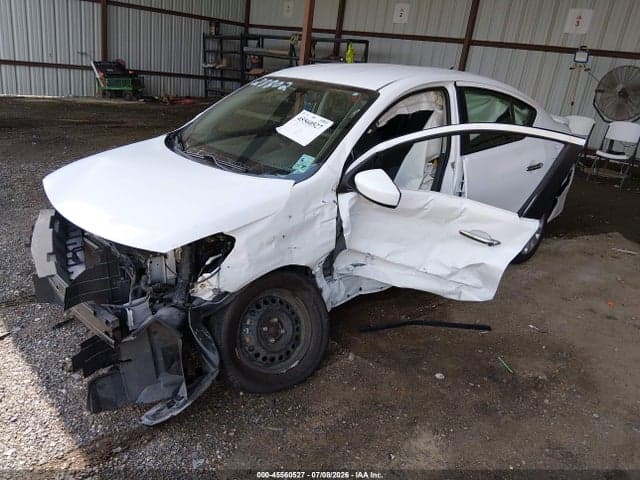 2017 NISSAN VERSA 1.6 SV 2