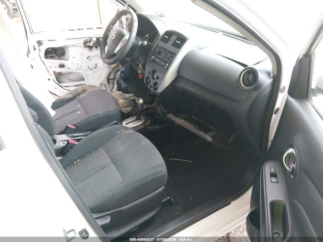 2017 NISSAN VERSA 1.6 SV 5