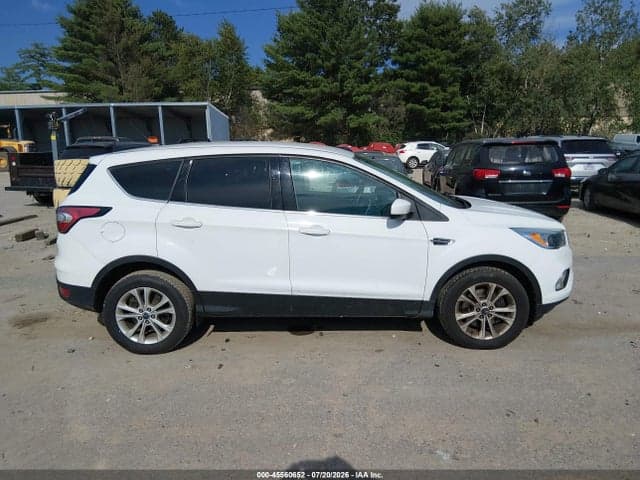 2017 FORD ESCAPE SE 13