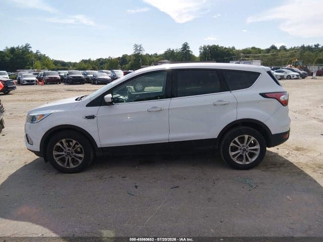 2017 FORD ESCAPE SE 14