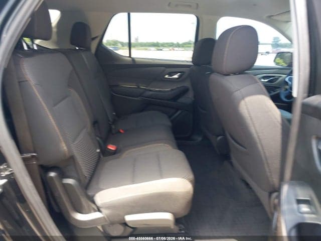 2021 CHEVROLET TRAVERSE FWD LS 8