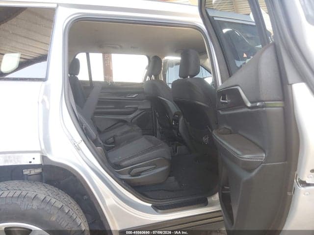 2023 JEEP GRAND CHEROKEE L LAREDO 4X2 8