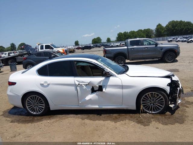 2017 ALFA ROMEO GIULIA TI RWD 13