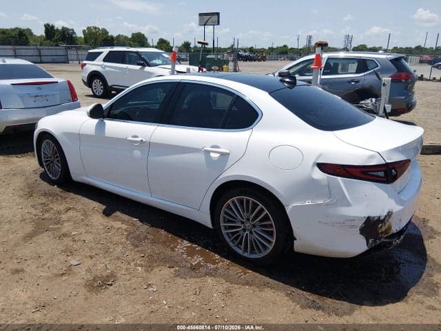 2017 ALFA ROMEO GIULIA TI RWD 3