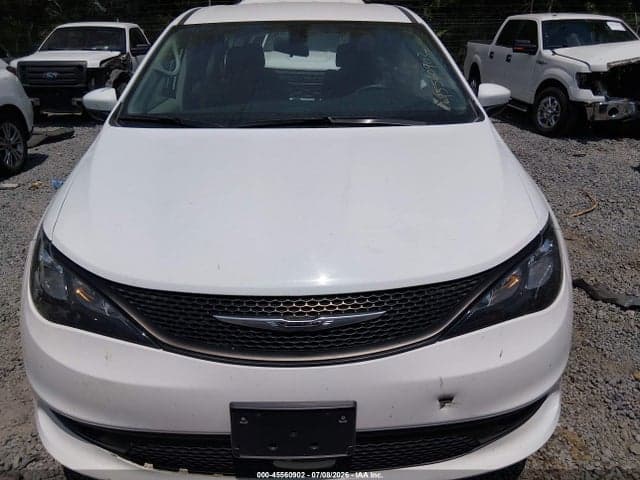 2022 CHRYSLER VOYAGER LX 12