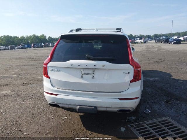 2018 VOLVO XC90 T6 MOMENTUM 16