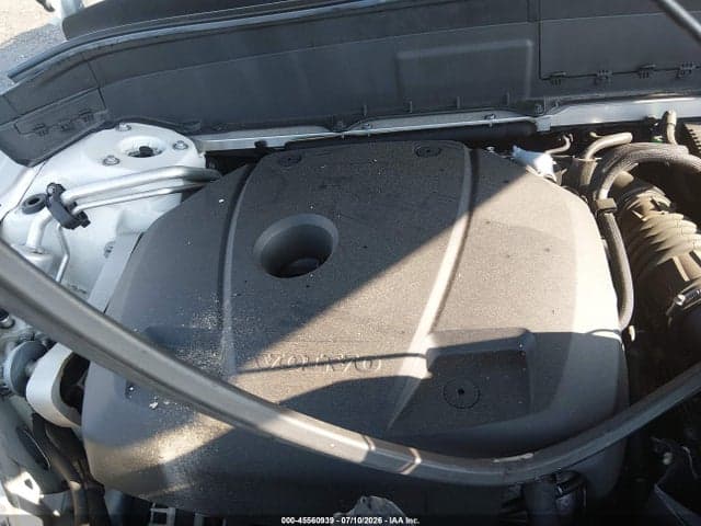 2018 VOLVO XC90 T6 MOMENTUM 10