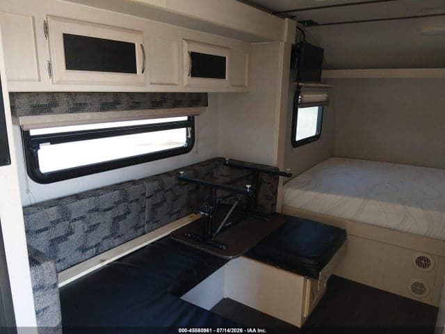 2018 WINNEBAGO OTHER 7