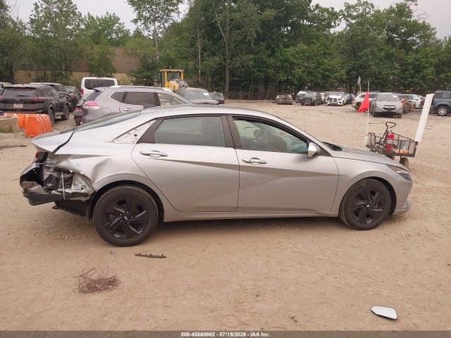 2022 HYUNDAI ELANTRA SEL 13