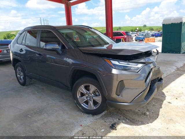 2023 TOYOTA RAV4 XLE 1
