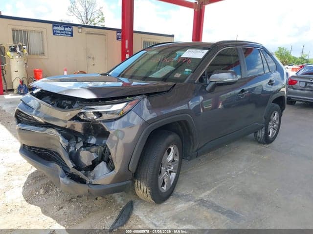 2023 TOYOTA RAV4 XLE 2