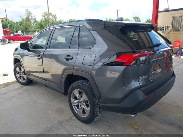 2023 TOYOTA RAV4 XLE 3