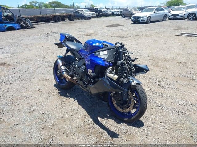 2023 YAMAHA YZFR1 - 1