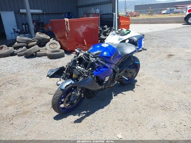 2023 YAMAHA YZFR1 2