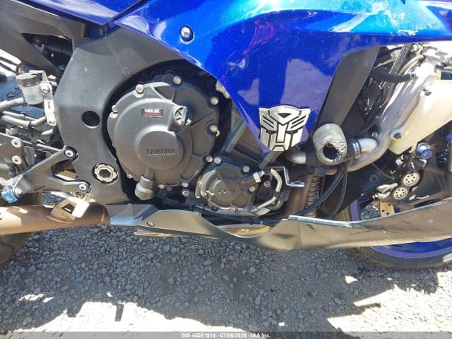 2023 YAMAHA YZFR1 8