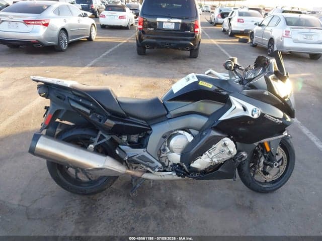 2017 BMW K1600 GT 10