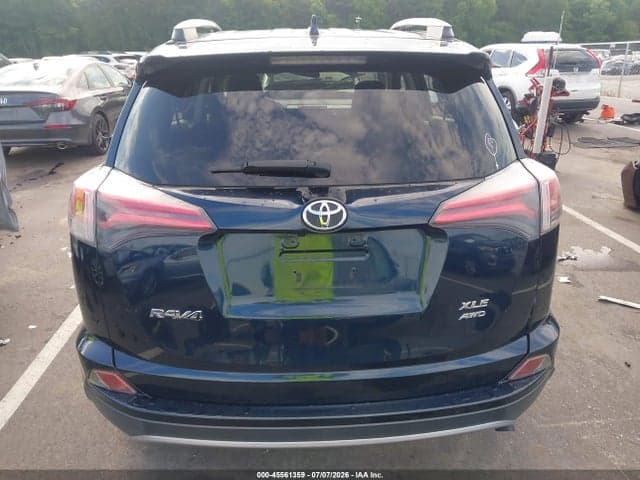 2018 TOYOTA RAV4 XLE 17