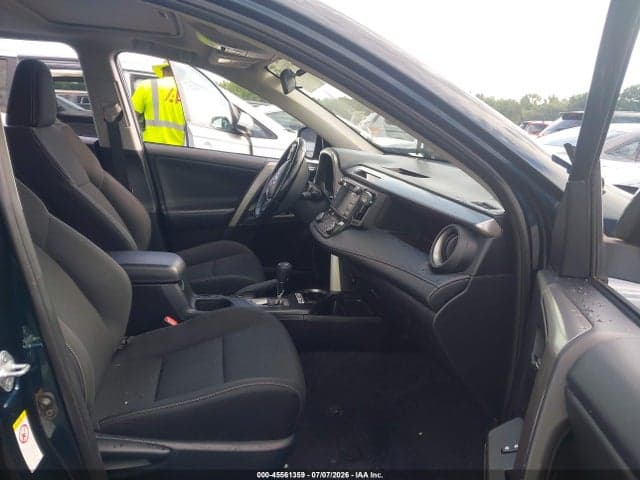 2018 TOYOTA RAV4 XLE 5