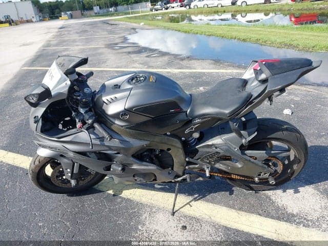 2018 YAMAHA YZFR6 13
