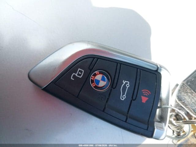 2019 BMW 330I 11