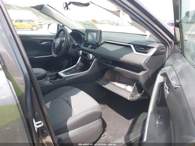 2021 TOYOTA RAV4 XLE 5