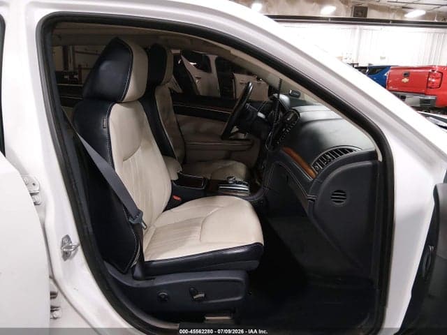 2018 CHRYSLER 300 300C 5
