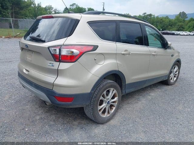 2017 FORD ESCAPE SE 4