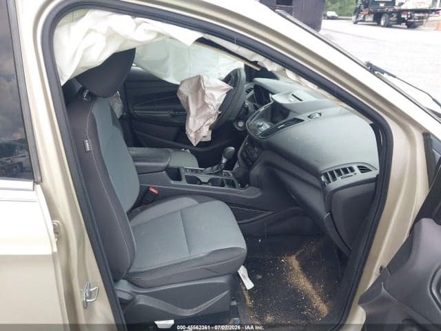 2017 FORD ESCAPE SE 5