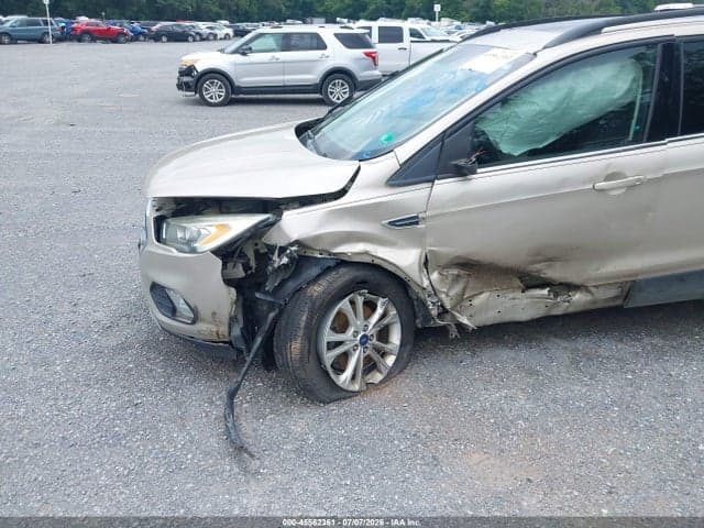 2017 FORD ESCAPE SE 6